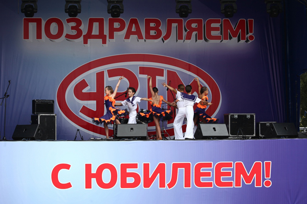 На 80-летие «Уралмашзавода» акционер предприятия «Газпромбанк» подарил работникам 18 квартир - Фото 11