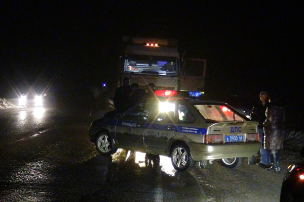 Житель Югорска попал под грузовик на автотрассе Екатеринбург—Нижний Тагил—Серов - Фото 2