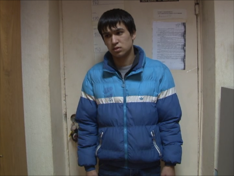 В Екатеринбурге полиция задержала четверых иностранцев, которые грабили пассажиров такси - Фото 4