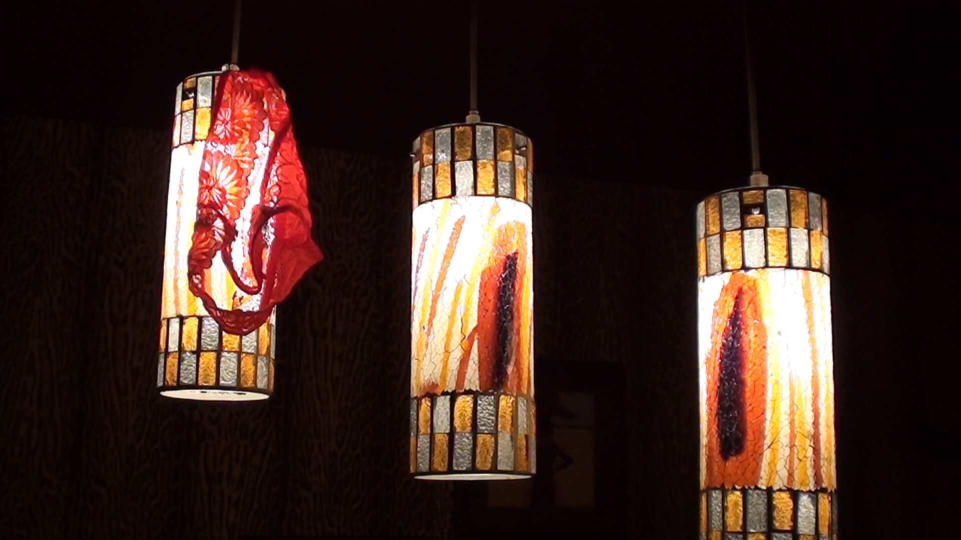 Владелец массажного салона, где полицейские выявили проституток, пытался отстоять свое заведение кулаками - Фото 3