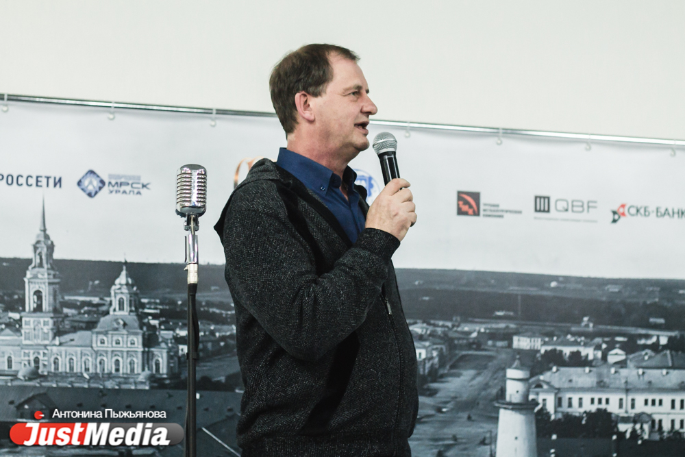 «Когда нет войны, политики сидят и щелкают зубами». Что свердловские чиновники, депутаты и бизнесмены обсуждали в кулуарах Ельцин Центра. ФОТО - Фото 5