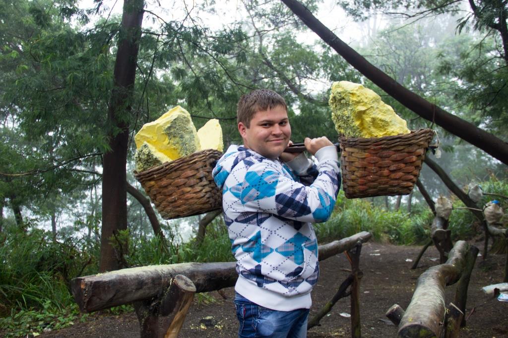 Уносил ноги от дикого быка и переплывал границу на резиновой шлюпке. Уралец собирает деньги на выпуск книги для фанатов неспокойного отдыха. СПЕЦПРОЕКТ - Фото 10