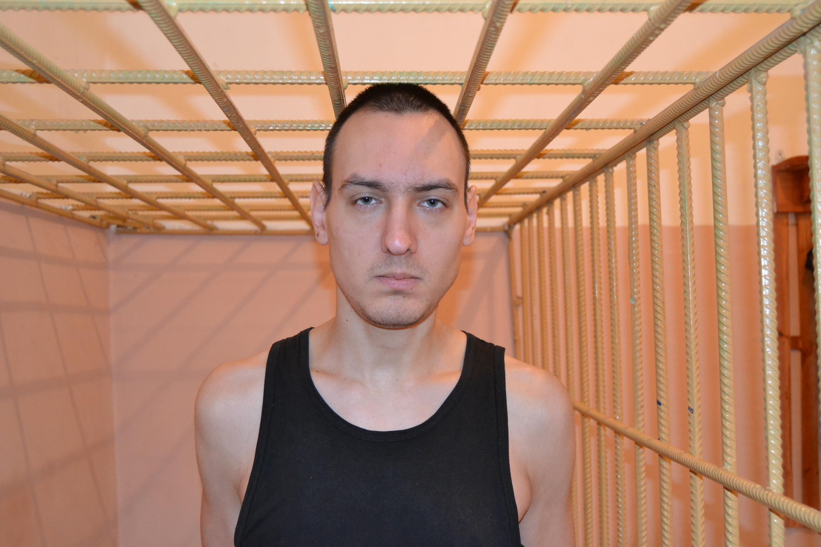 Полиция ищет очевидцев нападений на салоны «Евросеть» в Екатеринбурге - Фото 2