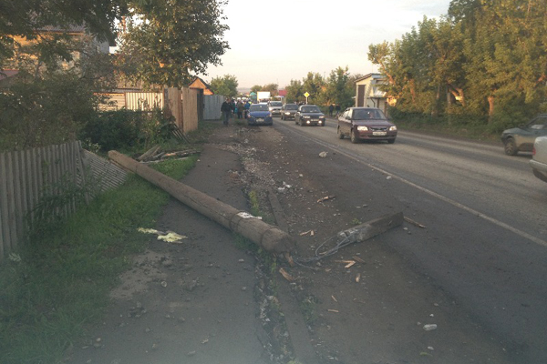 Грузовик сбил на тротуаре трех пешеходов. Погибла женщина, два человека, в том числе грудной ребенок, госпитализированы - Фото 3