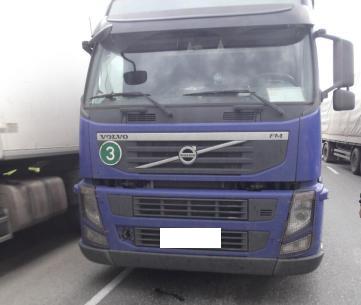 На Пермском тракте в массовом ДТП легковушек и грузовиков пострадали четыре человека. Один позднее скончался в больнице - Фото 3