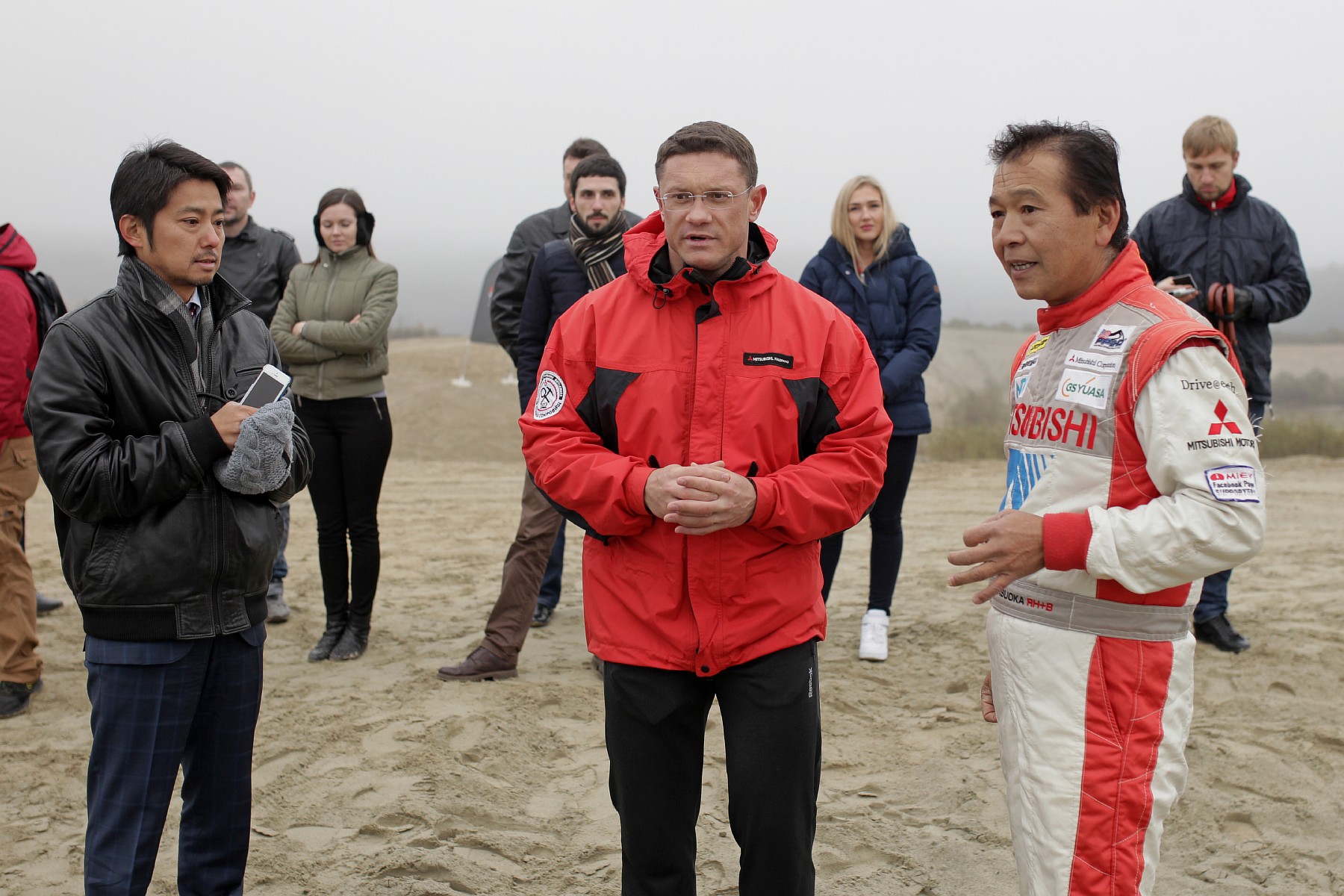 Легенды «Дакара» приехали на Урал! Под Екатеринбургом прошел внедорожный тест-драйв с именитым автогонщиком - Фото 4