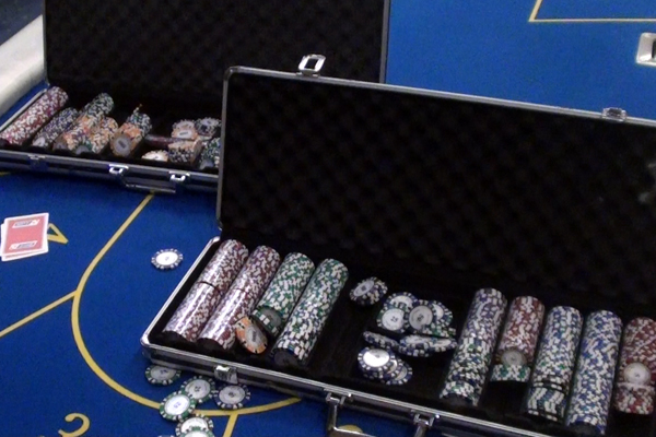 В Екатеринбурге полиция закрыла нелегальный клуб любителей покера - Фото 5