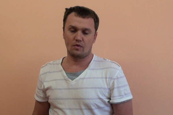 В Екатеринбурге задержан подозреваемый в разбойном нападении на водителя - Фото 4