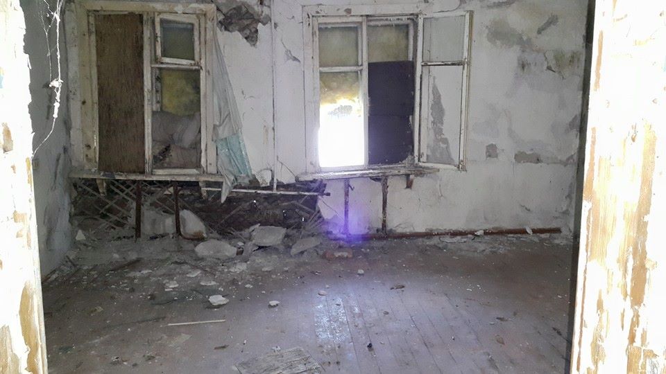 Депутат Ионин решил пристыдить свердловских чиновников и справил новоселье в серовском бараке - Фото 4