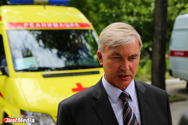 «Это маленькая больница на колесах». Скорой помощи Екатеринбурга подарили десять новых машин - Фото 4