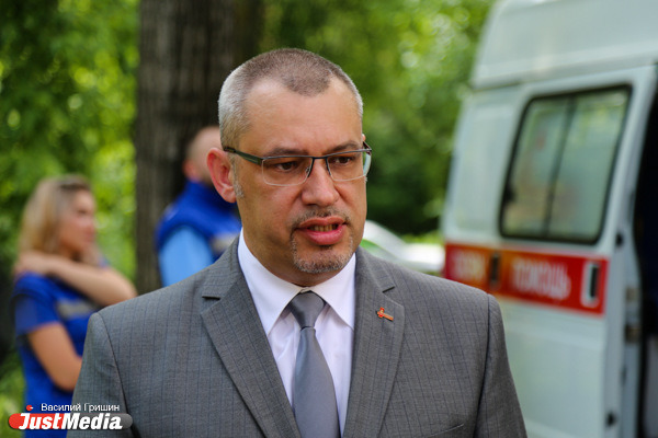 «Это маленькая больница на колесах». Скорой помощи Екатеринбурга подарили десять новых машин - Фото 5