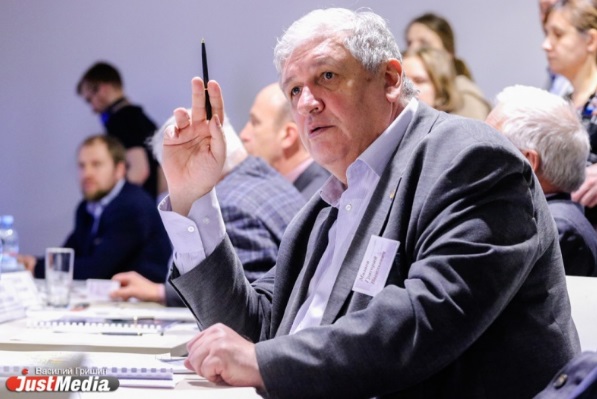 «Это будет отвлекать от Храма-на-Крови и убьет пруд». Архитекторы Екатеринбурга и Владимир Хотиненко выступили за Храм Святой Екатерины, но не на воде. ВИДЕО - Фото 4