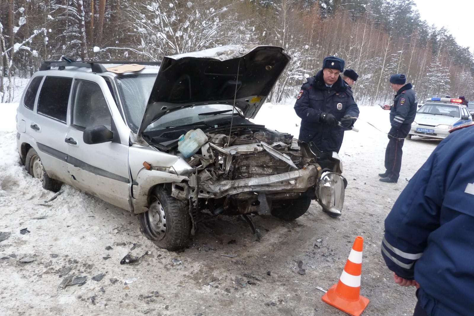 Под Ачитом Hyundai и Нива не поделили дорогу: пятеро в больнице. ФОТО - Фото 2