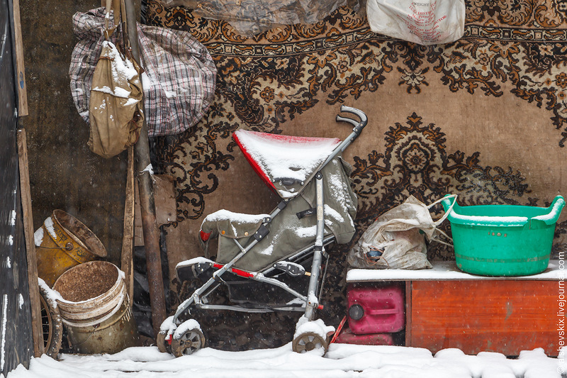 В самовольном лагере близ «Вагонника» все еще обитают мигранты - Фото 2
