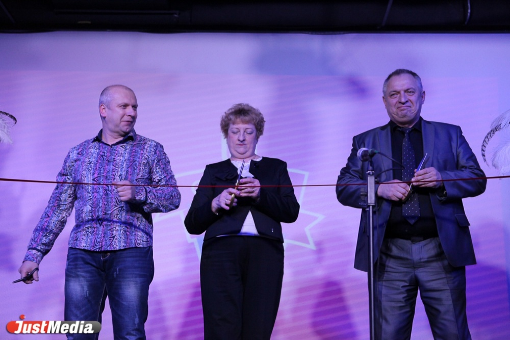 Море позитива! В Екатеринбурге открылся «дом юмора» - Фото 2