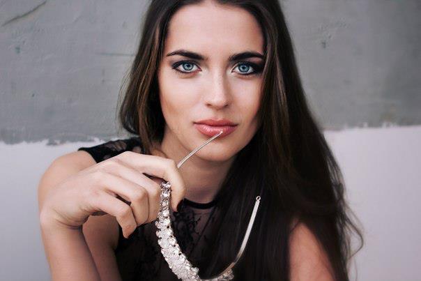 Не хватает десяти строк до победы! В интернет-рейтинге конкурса «Мисс Россия» Локшина и Лесун занимают «золотую середину» - Фото 2