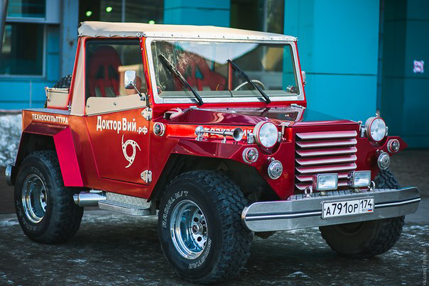 Челябинский Доктор Вий привез в Екатеринбург техноскульптуры из старых авто - Фото 2