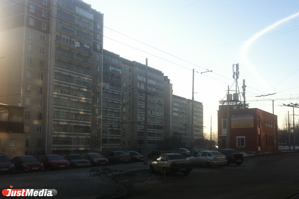 Троллейбусное кольцо на Ботанике стало меккой для нарушителей ПДД. ФОТО - Фото 3