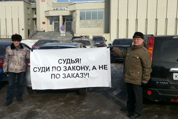 «Посадили за то, что призвал к порядку педофила». Ветераны ОВД протестуют против обвинительного приговора двум сотрудникам полиции Верхней Пышмы - Фото 3