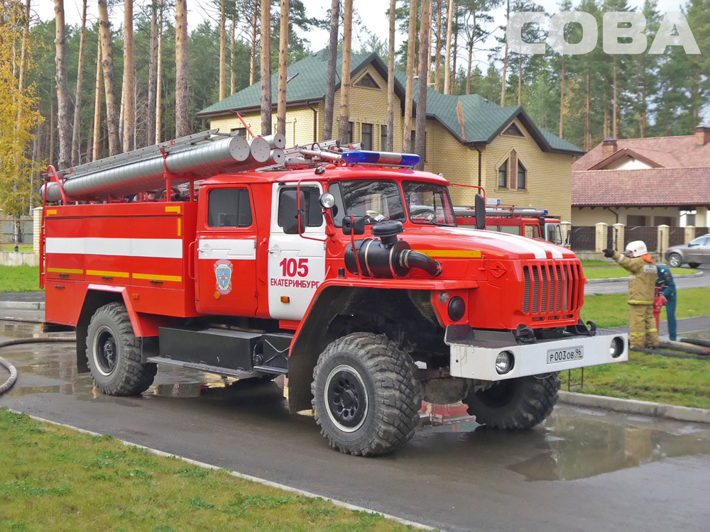 На Чусовском тракте полыхает дом! ФОТО - Фото 5