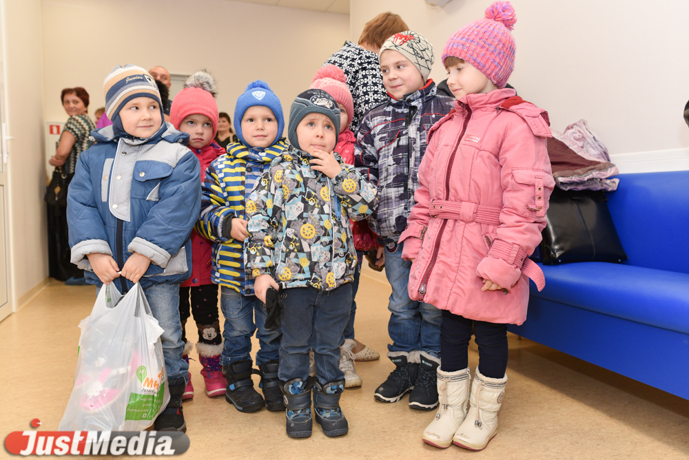 Зрение детям улучшают мультиками. В Реже открылась современная офтальмологическая клиника «Микрохирургии глаза». ФОТО - Фото 10