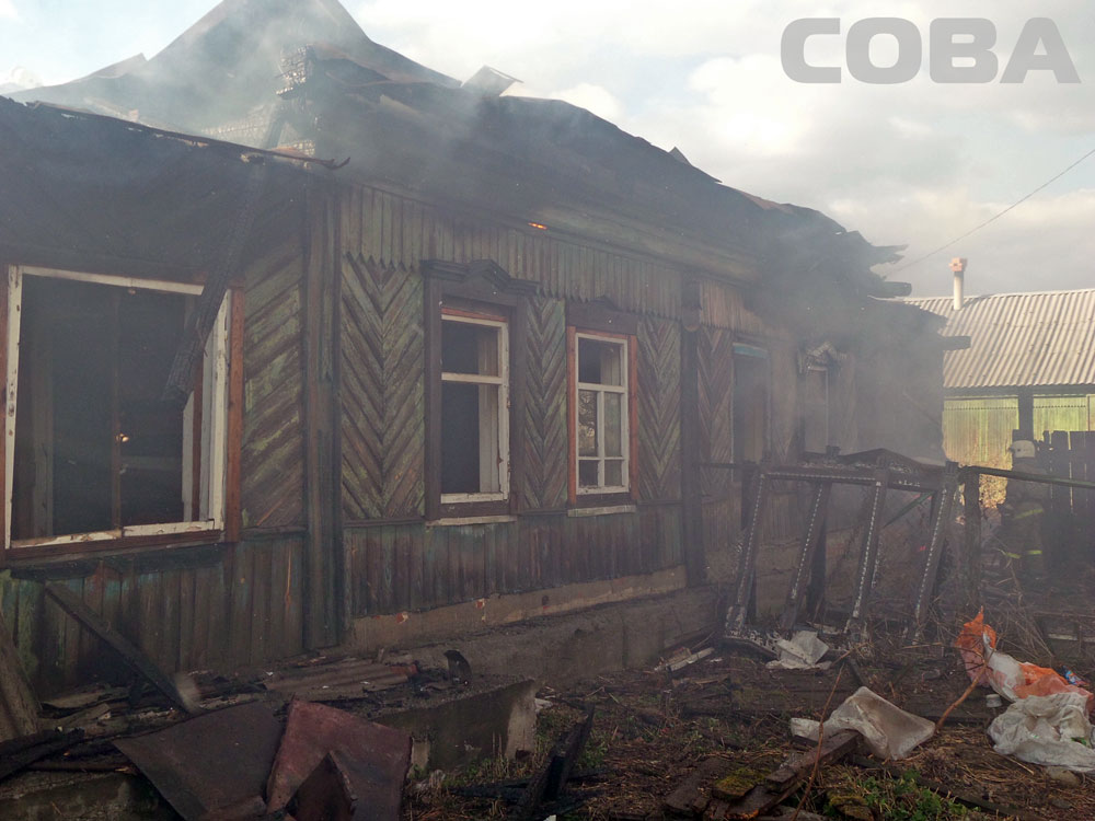 В Екатерибурге сгорели два частных дома. ФОТО - Фото 3