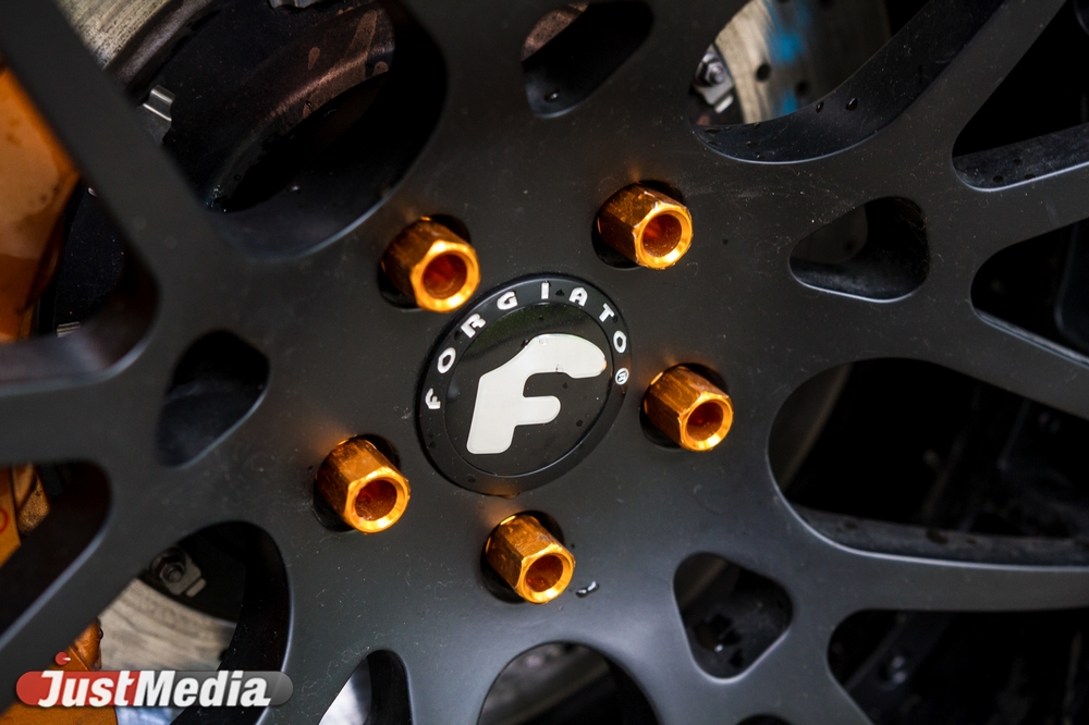 «Только диски обошлись в 950 тысяч». Уралец потратил несколько миллионов рублей, чтобы восстановить Nissan GT-R после ДТП. ФОТО - Фото 10