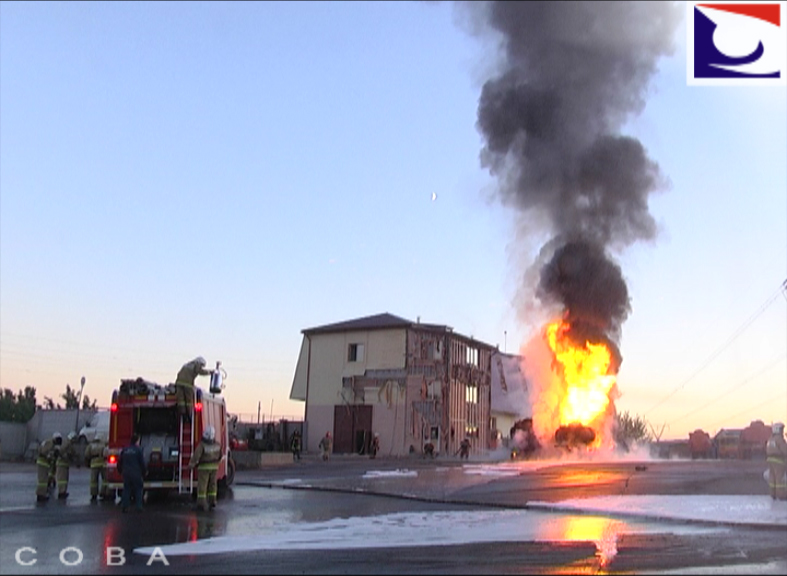 На Сибирском тракте сгорели бензовоз и прицеп-цистерна - Фото 2