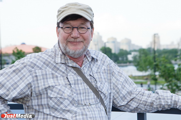 «Бродского превратили в сильную медийную фигуру». Уральцы читали, пели, рисовали и снимали великого поэта. ФОТО - Фото 7