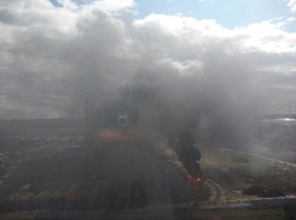 Старые фото поселка компрессорного. Чкз челябинский компрессорный. Горит компрессорный. Пожар в зеленодольске вчера на улице корелова склады. Горит компрессорный.