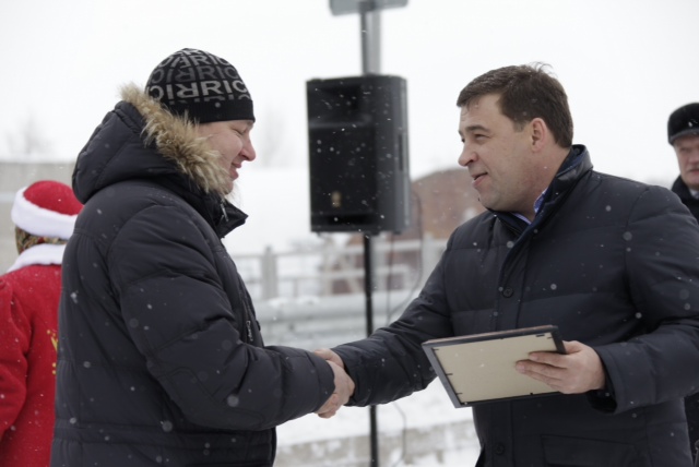 В субботу губернатор приоделся и встретился с «образцовым» мэром - Фото 6