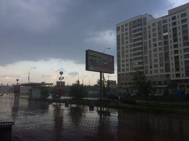 После грозы центр и несколько микрорайонов Екатеринбурга ушли под воду. ФОТО - Фото 4