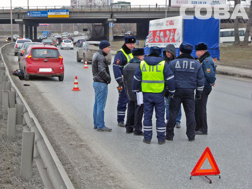 На Объездной дороге автоледи на малолитражке сбила неадекватного пешехода. ФОТО 18+ - Фото 2