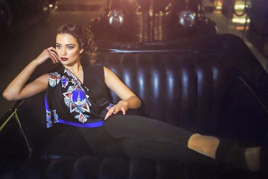 Почти две тысячи рублей за танки и ордена. В Екатеринбурге начнут продавать «победоносные» платки от Ручкиной - Фото 2