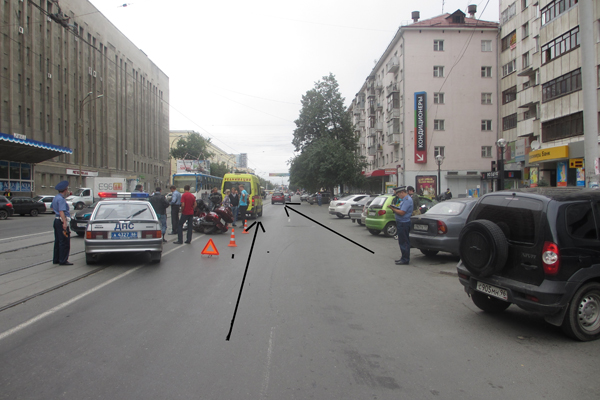 В Екатеринбурге две иномарки не поделили дорогу. Пострадал ребенок - Фото 4