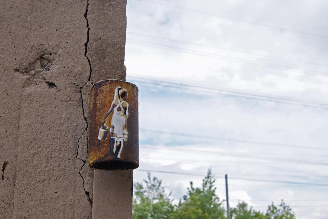 Новые «рисунки-малыши» от Славы PTRK заполонили Санкт-Петербург - Фото 2