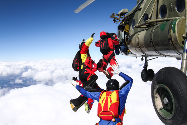 Уральские парашютисты собрали в небе «Звезду Победы». ФОТО - Фото 6