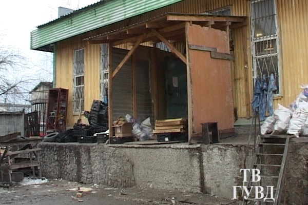 Чем кормят наших детей? «Пекарня», где в антисанитарных условиях делают хлеб для школ и детсадов, продолжает работать - Фото 3