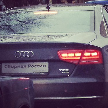 Олимпийский чемпион Егор Мехонцев так и не установил номера на свою Audi - Фото 2