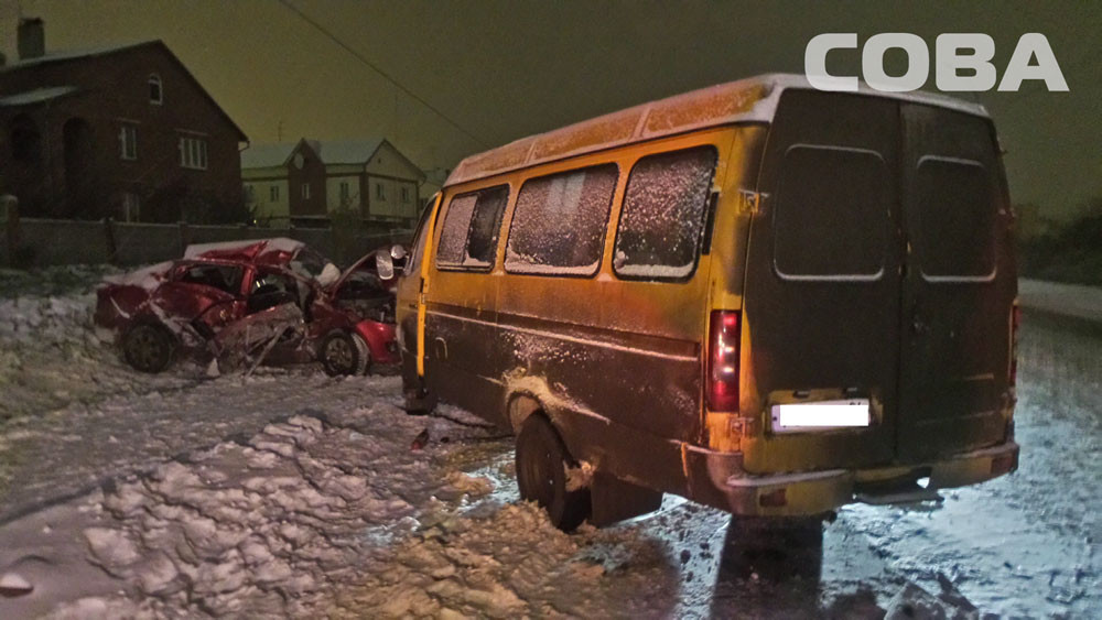 На Широкой речке Kia протаранила на встречке пассажирскую «Газель». Пять женщин оказались в больнице. ФОТО - Фото 8