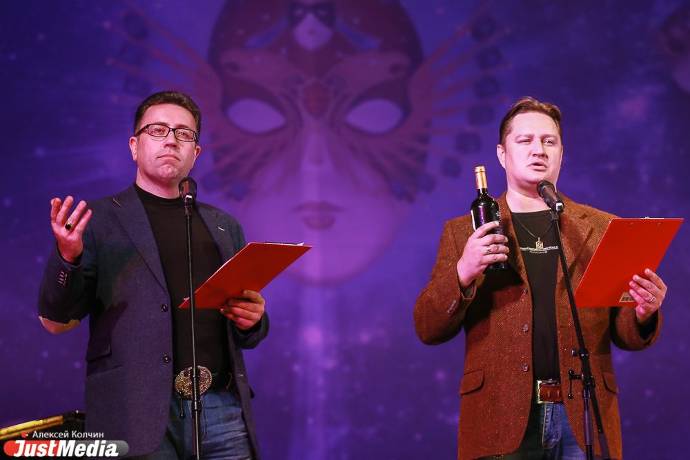 «Режиссер в законе» и «уральский Тарантино» Кирилл Стрежнев уснул на сцене родного театра и пустил зрителя в свои сны - Фото 4