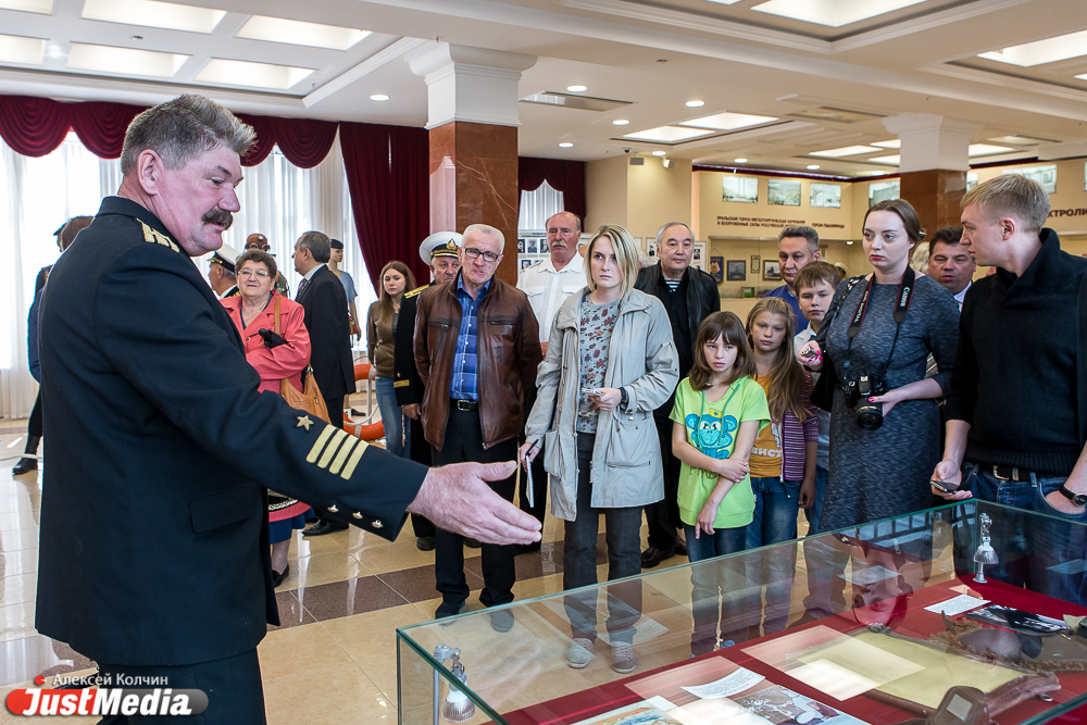 Телефон в броне и консервированная вода! «Морская страница» Музея военной техники открылась сегодня в Верхней Пышме - Фото 5