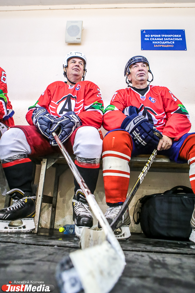 «Жалеть никого не будем!» — ветераны «Автомобилиста» разгромили команду власти - Фото 6