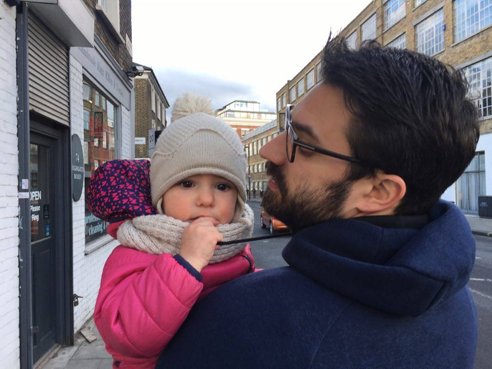 «Меня выписали через 8 часов после родов, а мужу дали декретный отпуск». Уралочка о семейной жизни в Англии. JUSTWEDDING - Фото 11