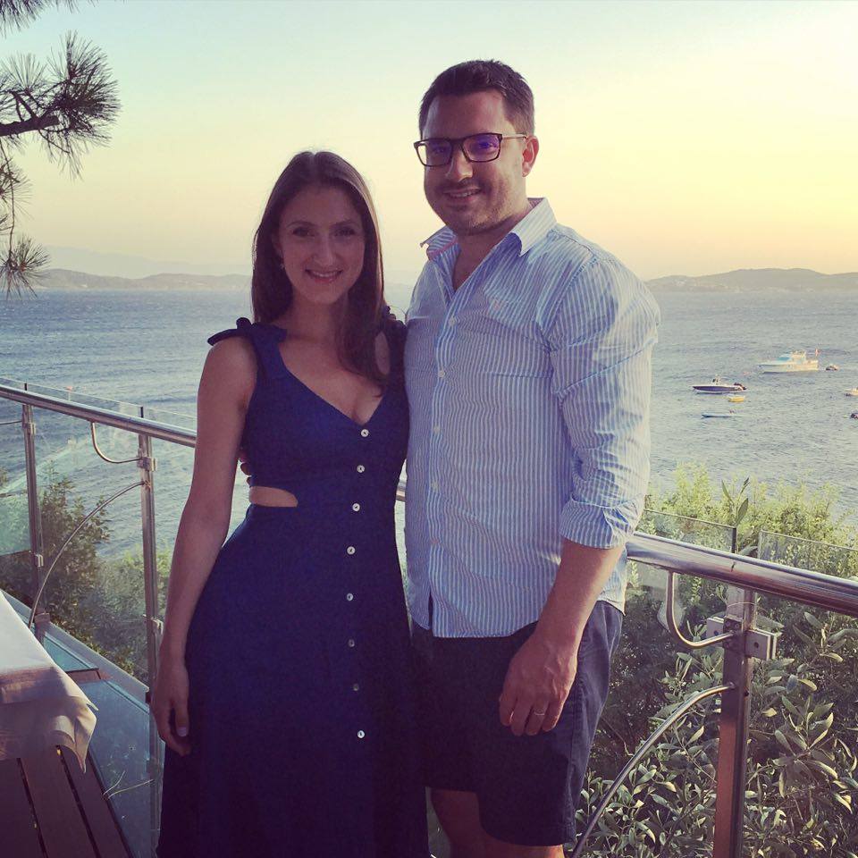 «Меня выписали через 8 часов после родов, а мужу дали декретный отпуск». Уралочка о семейной жизни в Англии. JUSTWEDDING - Фото 4