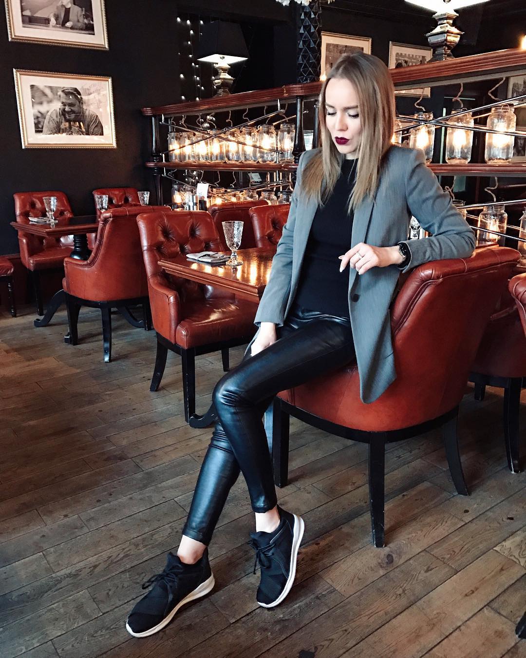 «Для кого-то я богиня, но в тусовке Прохорова меня назовут простушкой». Бьюти-блогер Татьяна Мошкова – о секрете идеального селфи, Навальном и скандале в ZARA - Фото 3