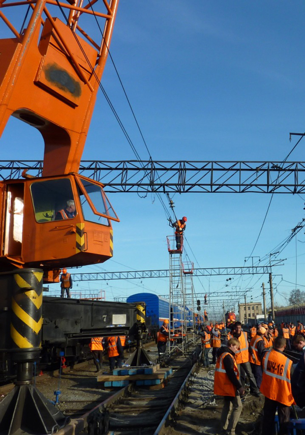 В результате столкновения поезда «Адлер—Нижний Тагил» с электровозом ушибы получили три пассажира и проводник - Фото 2