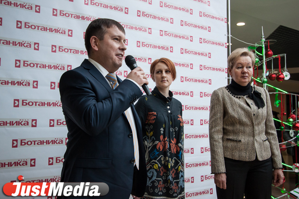 Жителям Екатеринбурга предложили включить фантазию и создавать эко-елки - Фото 2