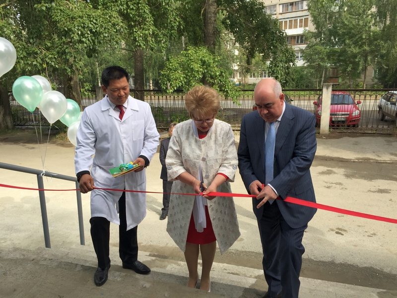 В Березовском после тридцати миллионного капремонта открыли терапевтическое отделение местной ЦРБ - Фото 2