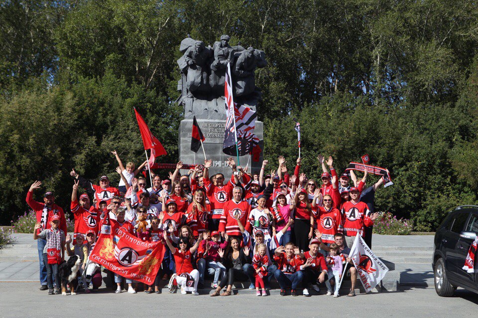Все на хоккей! Сегодня «Автомобилист» проведет первый домашний матч в сезоне - Фото 3